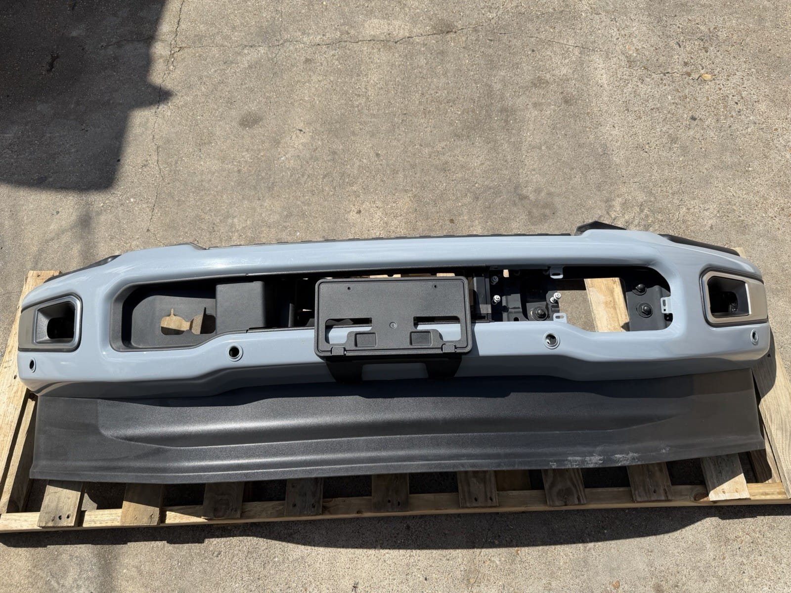 2023-2026 Ford F-250 Front Bumper - Factory Take-Off
