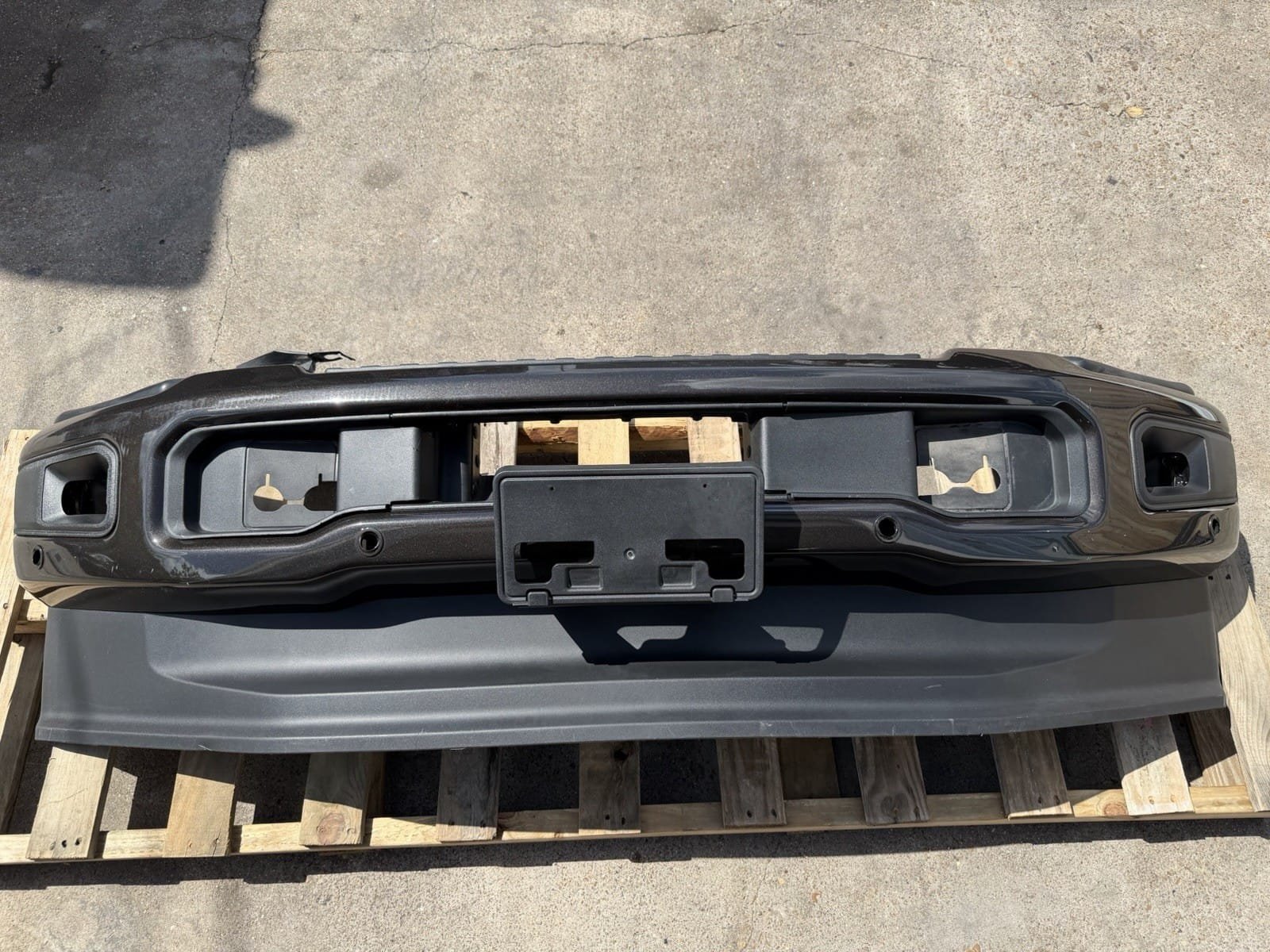 2023-2026 Ford F-250 Front Bumper - Factory Take-Off