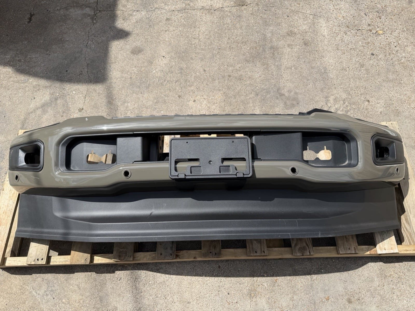 2023-2026 Ford F-250 Front Bumper - Factory Take-Off