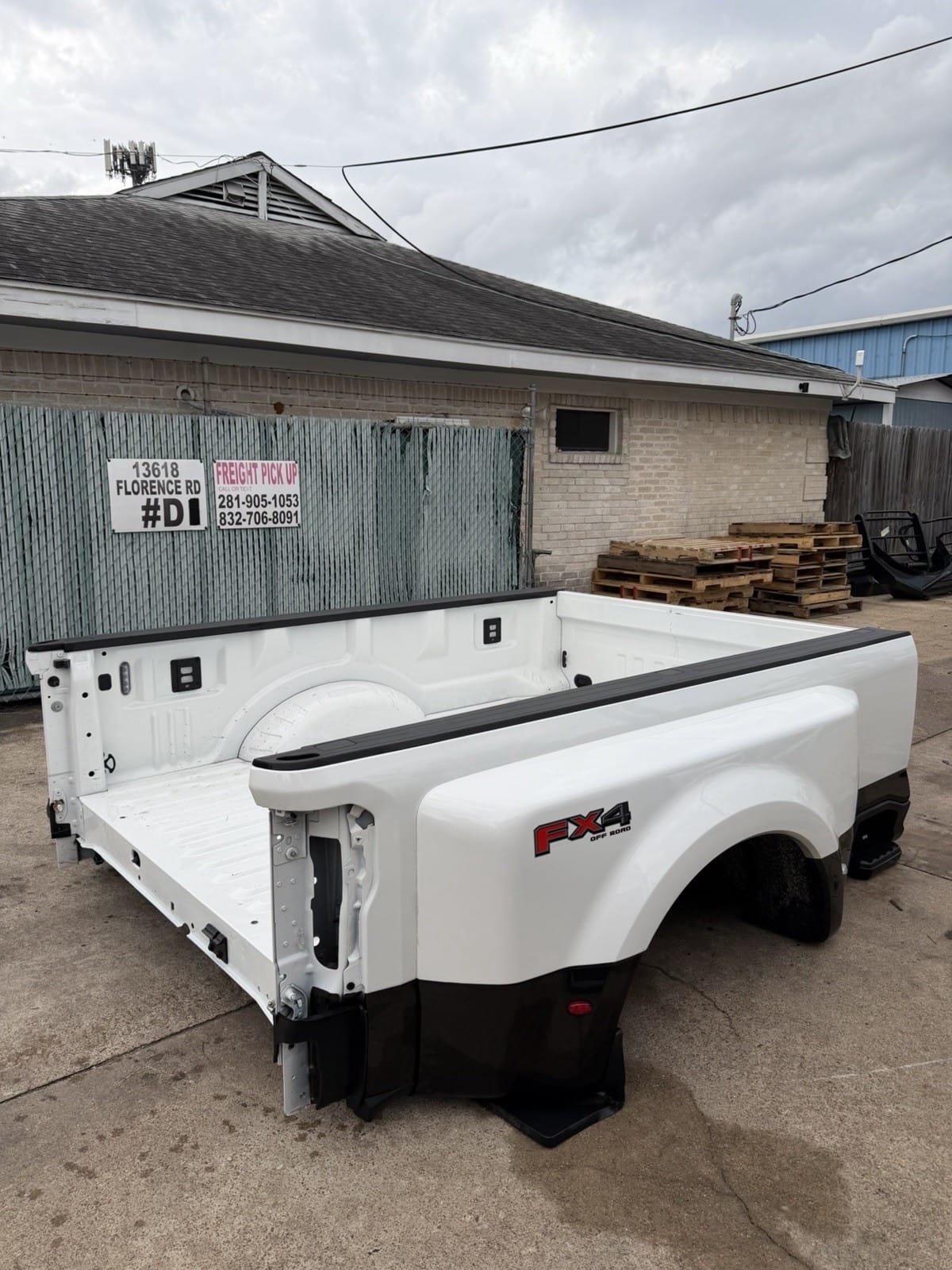 2023-2026 Ford F-350 Truck Bed - Factory Take-Off
