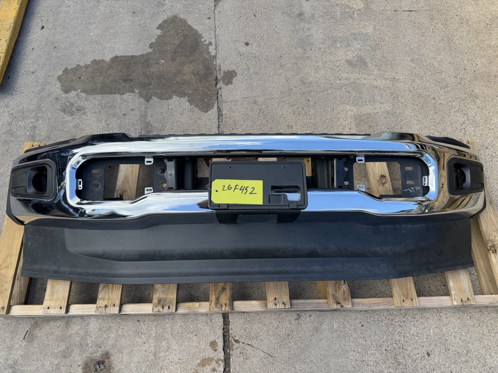 2023-2026 Ford Front Bumper - Factory Take-Off