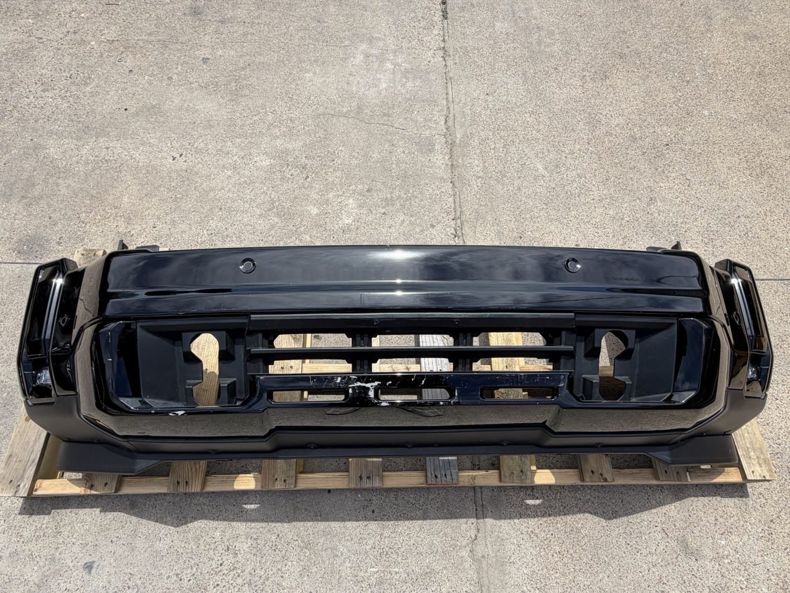 2024-2026 GMC Sierra 2500 Front Bumper - Factory Take-Off